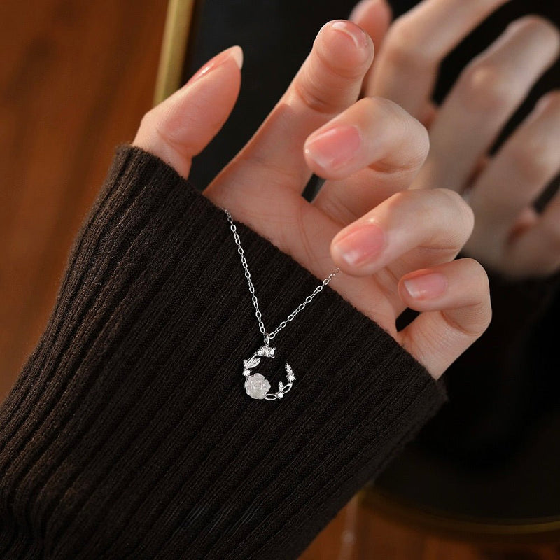 White Rose Necklace
